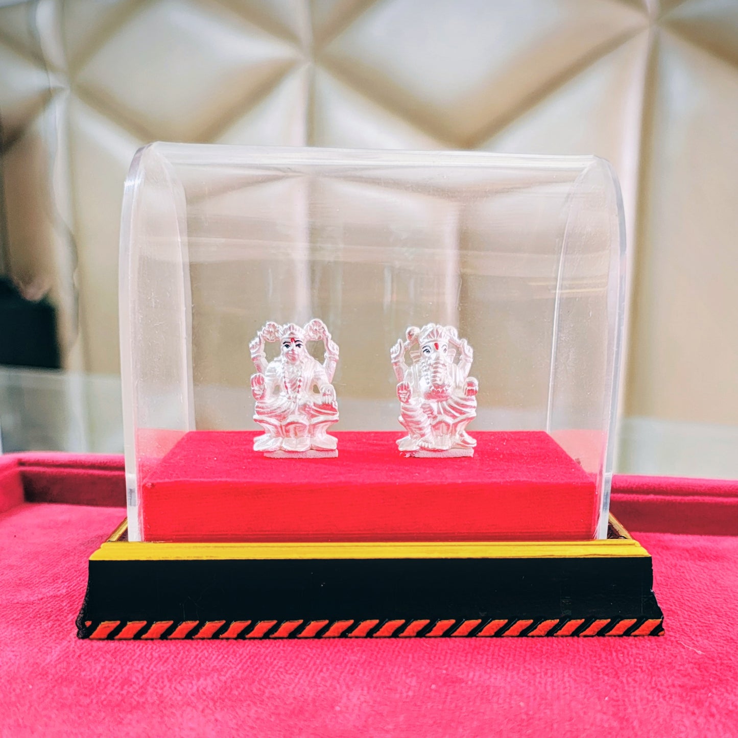 Hollow Pure Silver Lakshmi Ganesh with Elegant Frame – Divine Idol for Pooja & Decor